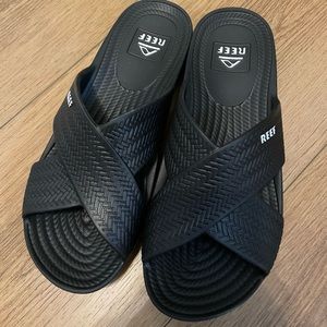 Reef. Women’s slides. Size 9. Like new.